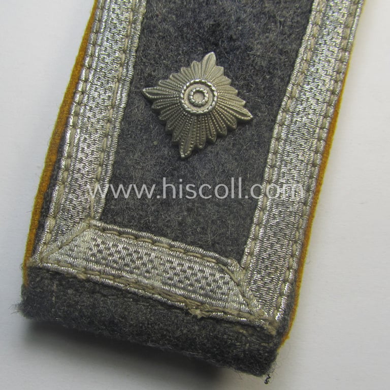 Single, mid- (ie. later-) war-period WH (Heeres) NCO-type shoulderstrap as piped in the golden-yellow- (ie. 'goldgelbener'-) coloured branchcolour as was intended for usage by a: 'Feldwebel der Flieger o. Fallschirm-Trpn.'