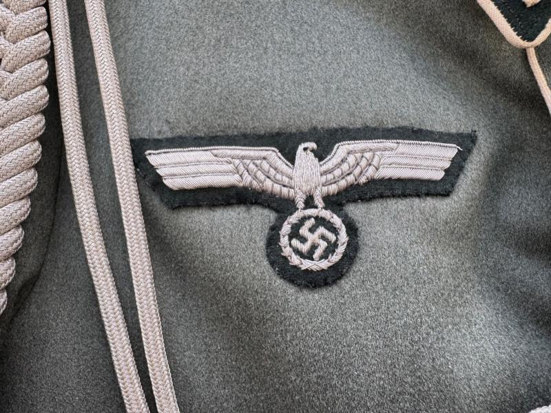 Wehrmacht (Heer) Infantry Officer’s "Waffenrock" – Hauptmann