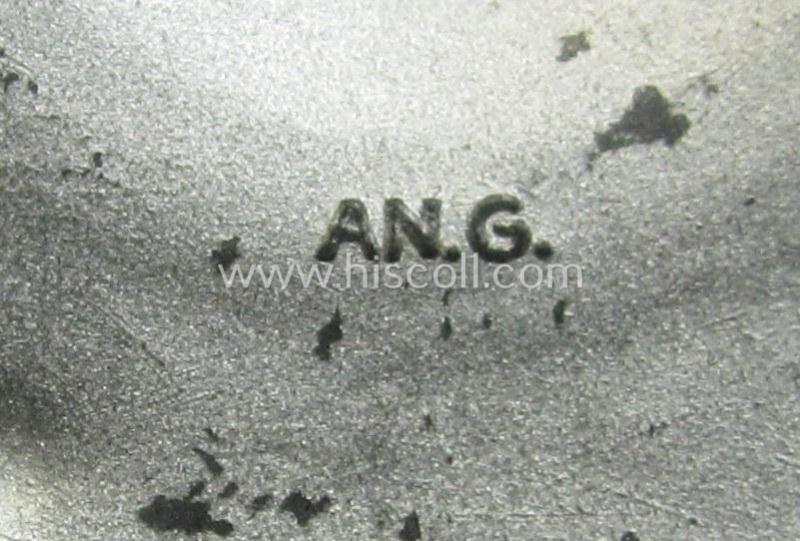 Neat, 'Reichsarbeitsdienst der weiblichen Jugend' (or: RADwJ ie.: Womens' Labour Service) so-called: 'Erinnerungsbrosche' (or: commemorative-brooch) being a maker- (ie. 'An.G.'-) marked example as was executed in greyish-toned, zinc-based meta...