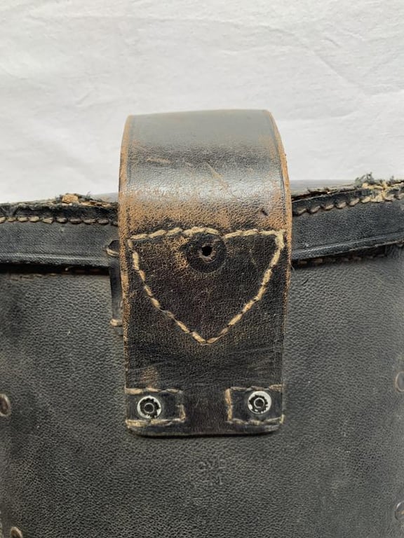 German Folding Shovel with Carrying Case, 1st Model -1941-