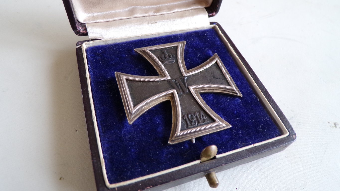Prussian EK 1st Class 1914  CD 800