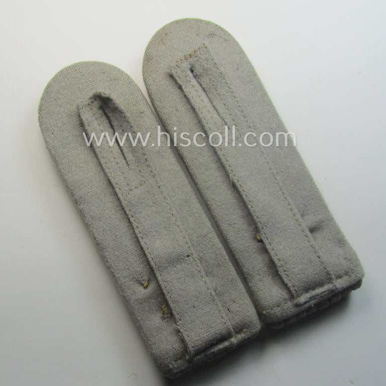 Pair of WH (Heeres) 'cyphered' officers'-type shoulderboards: 'Leutnant der Reserve des Kavallerie- o. Reiter-Rgts. 15'