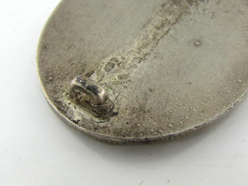 Woundbadge in Silver (VWA Silver) – maker “65”