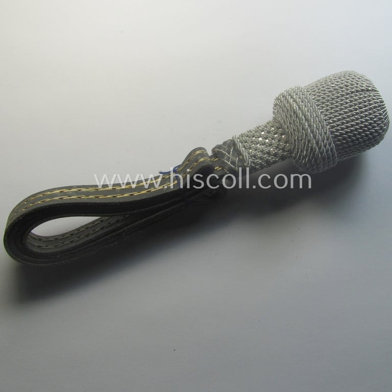 Darker-green- and silver-coloured, WH (Heeres) officers'-type sword-knot (ie. 'Portepee' ie. 'Troddel') as was used for the various WH-parade-swords that comes in a 'virtually mint' condition