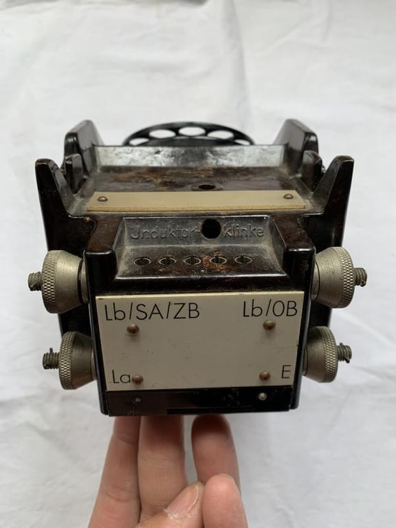 Rotary Desk (Field) Telephone 'Vermittlungsklinke' -1940-