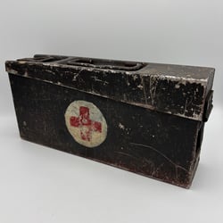WH MG34/42 Medic Box with Painted Red Cross