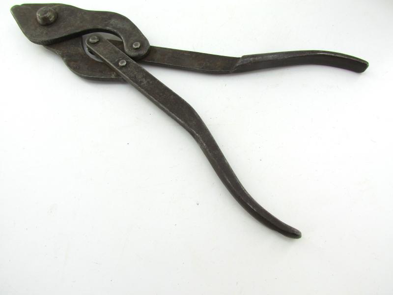 British WWII Wire Cutter in Webbing Cover