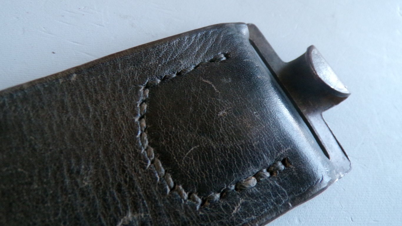 Late war Luftwaffe leather combat belt