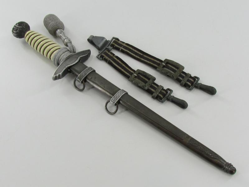 Luftwaffe Unmarked 2nd Pattern Dagger with Hanger
