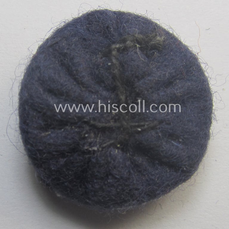 Moderately used and/or carefully cap-removed, WH (Luftwaffe) cap-eagle and cocarde-set as was specifically intended for usage onto the LW side-caps (ie. 'Schiffchen') or M43-field-caps ('Einheitsfeldmützen')