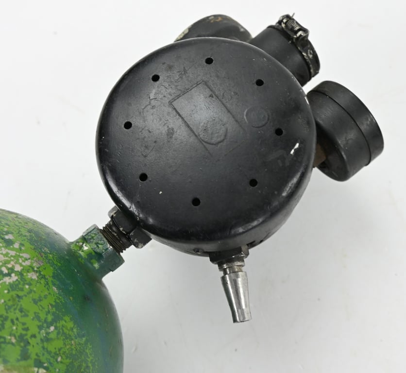 USAAF Oxygen bottle A-4 Green Apple