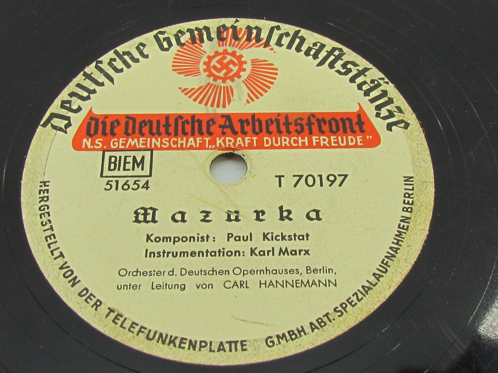 DAF / Kraft durch Freude “Deutsche Gemeinschaftstänze” 78 RPM Record – Der Ostmärker / Mazurka
