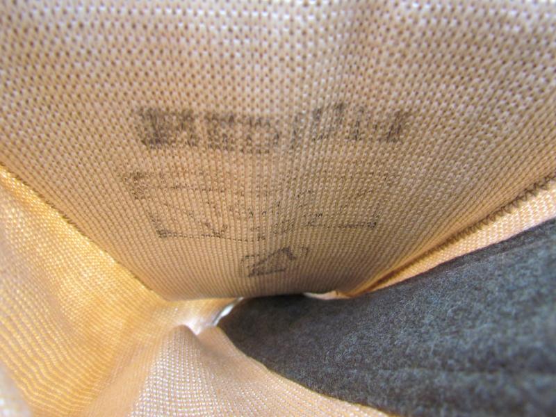 Single British WWII Paratrooper Knee Pad