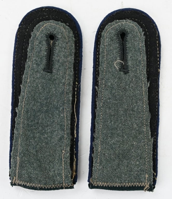 German WH NCO Medical Shoulderboard Set