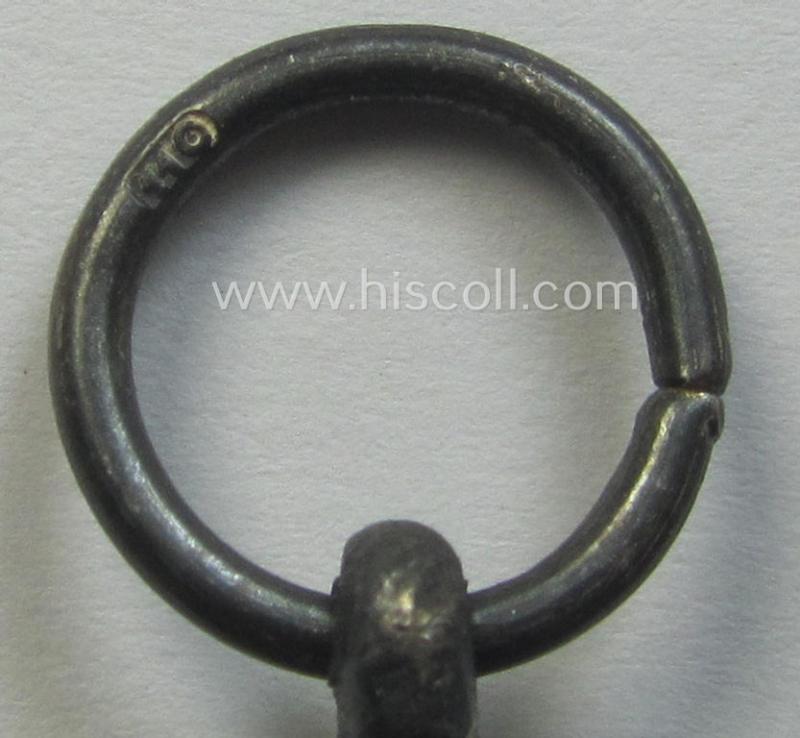 Neatly maker- (ie. '110'-) marked medal: 'Winterschlacht im Osten 1941/42' in its period pouch by the company: 'Otto Zappe'