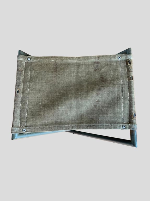 WH (HEER) Foldable Radio/Telephone Operators Stool