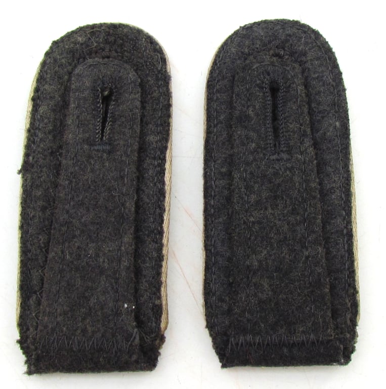 Luftwaffe Hermann Göring Division Oberfeldwebel shoulder boards.