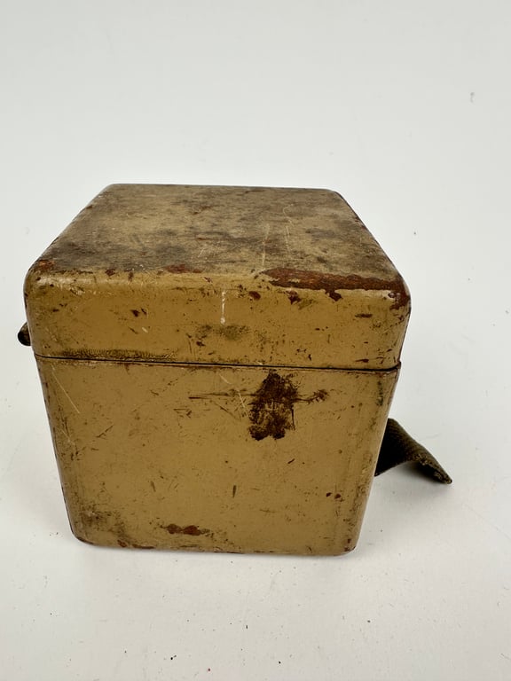 MG34/42 Optical Sight Battery Box in Tan