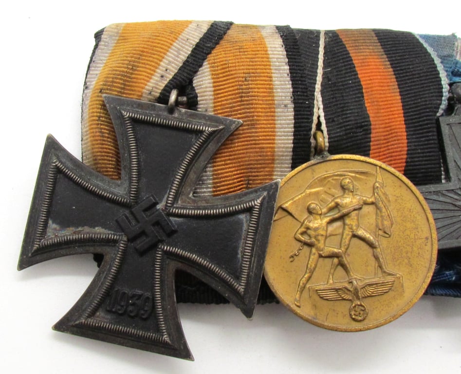 Three pieced Medal Bar with also Italian War Merit Cross (Merito di Guerra)