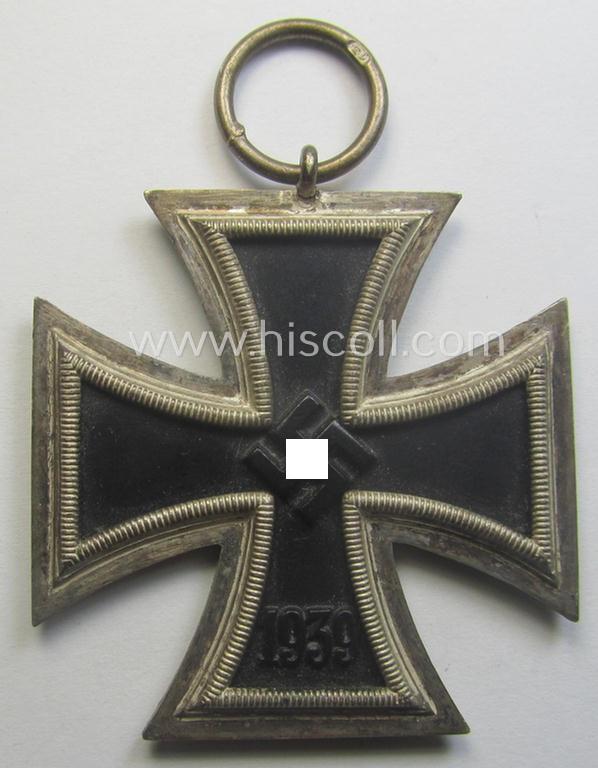 'Eisernes Kreuz II. Klasse' being a maker- (ie. '13'-) marked example as was produced by the maker (ie. 'Hersteller'): 'Gustav Brehmer'