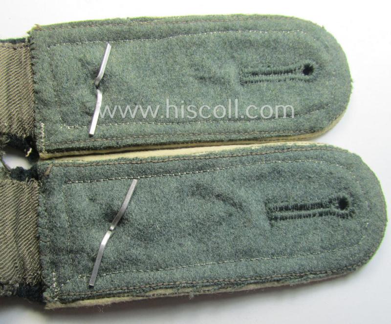 Pair of WH (Heeres) NCO-type shoulderstraps: 'Feldwebel der Infanterie-Trpn.'