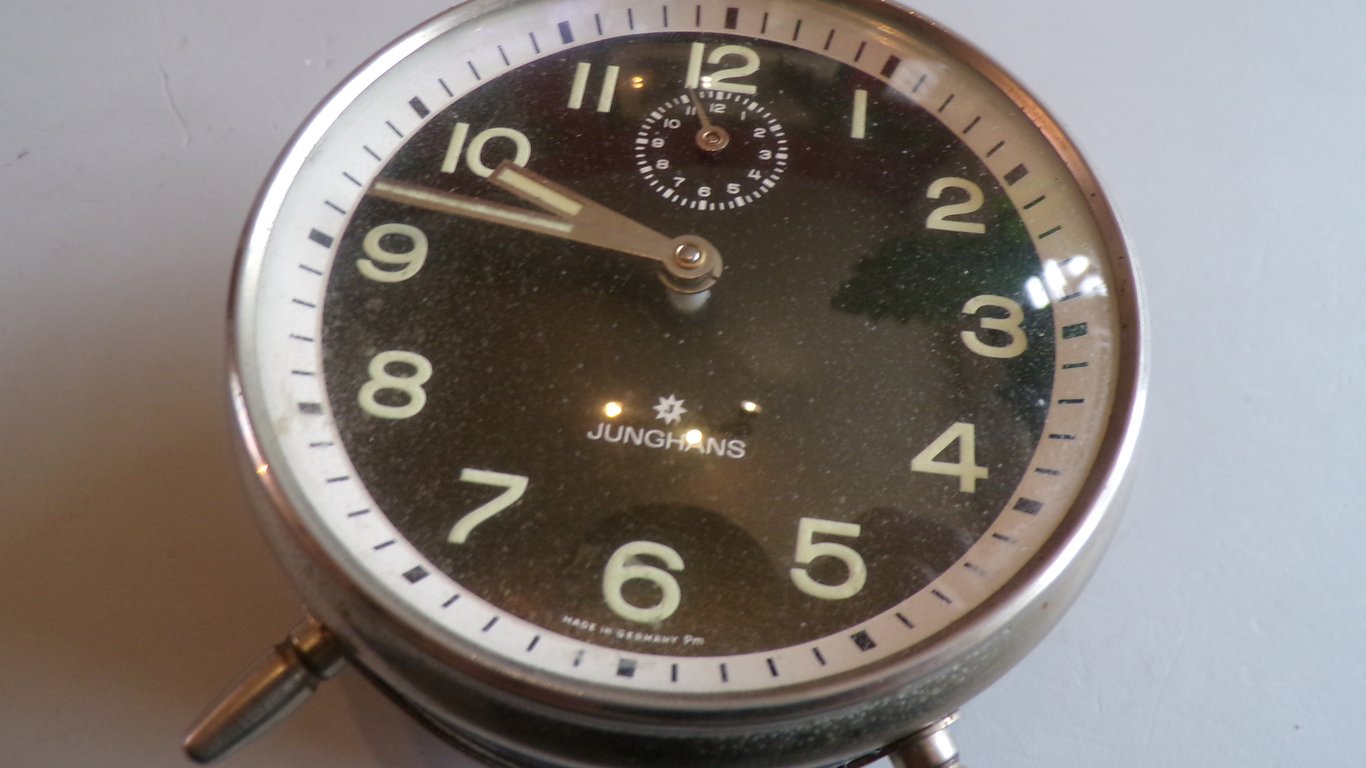 Junghans Wecker Tischurh