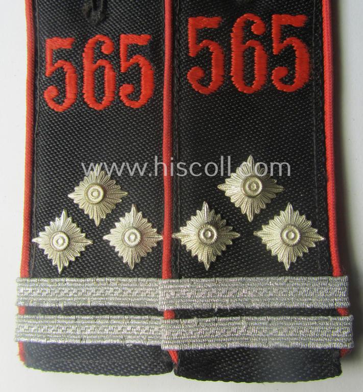 Pair of bright-red-piped, so-called: 'Allgemeine-HJ' (ie. Hitlerjugend) shoulderstraps as intended for usage by a: 'Hauptgefolgschaftsführer' who served within: 'Bann 565' (565 = 'Bann Spittal' in the 'Gebiet Südost Kärnten')