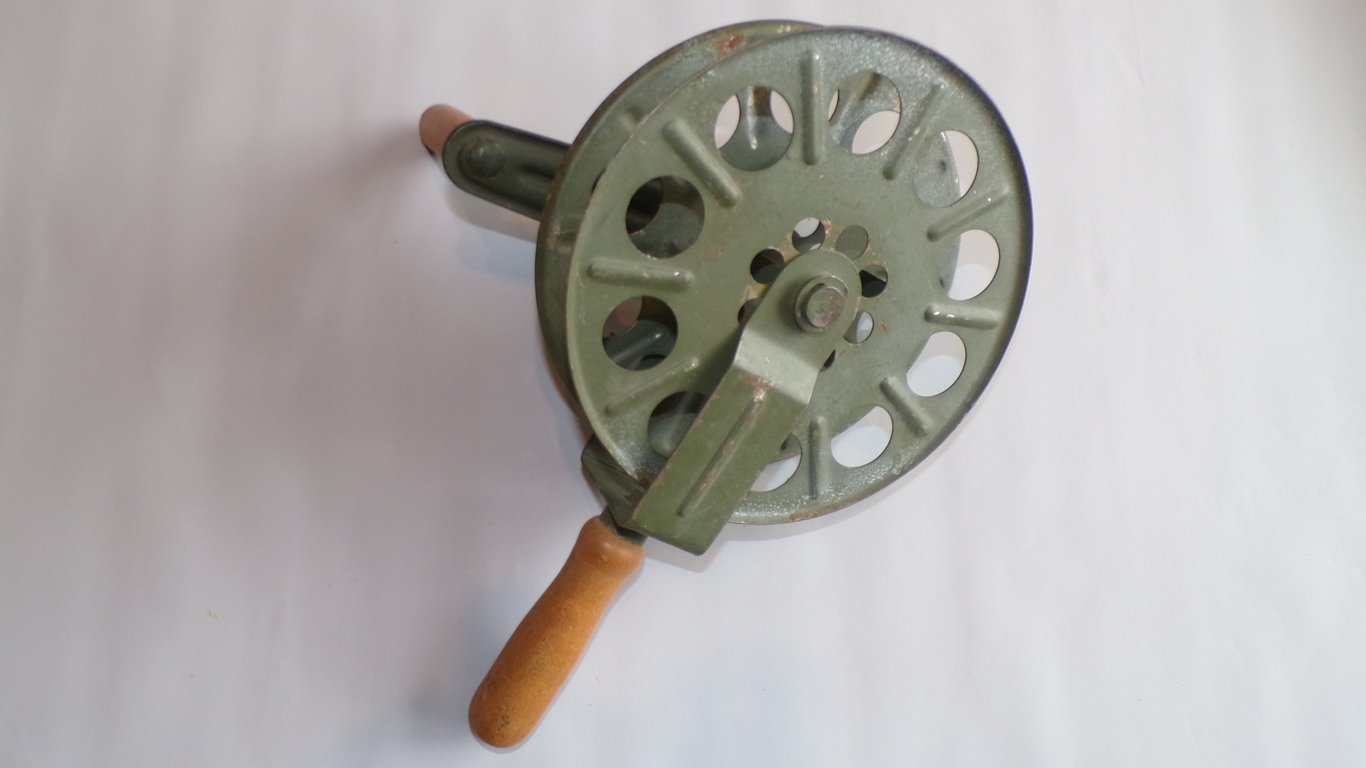 Hand-Held Field Telephone Cable Reel (Abspuler)
