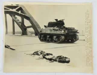 US WW2 Press Photo 'Nijmegen Bridge'