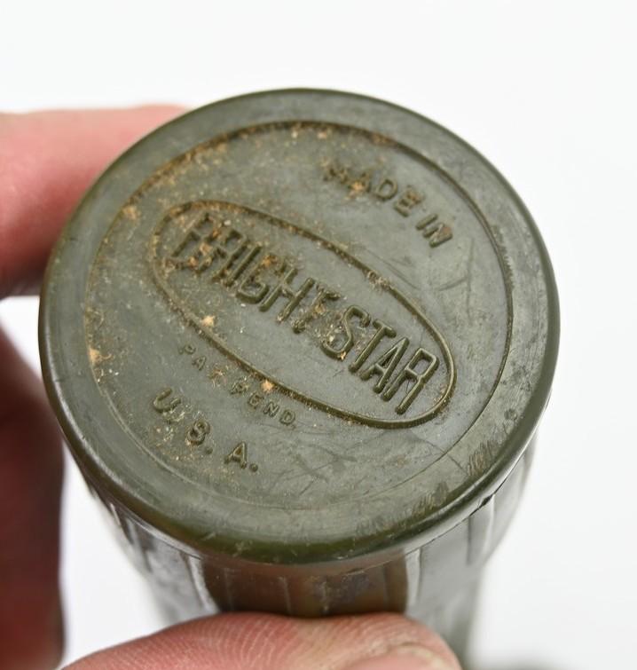 US WW2 TL-122 B Flashlight