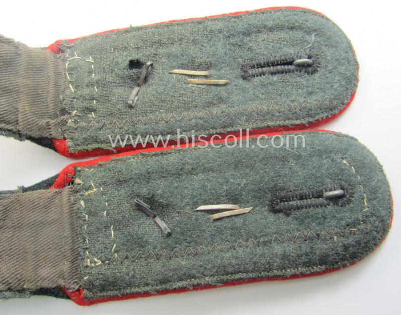 Pair of WH (Heeres), early- (ie. mid-) war-period so-called: 'M36 o. M40'-styled, NCO-type 'cyphered' shoulderstraps: 'Wachtmeister der Art.-Truppen u. Mitglied einer Artillerieschule'