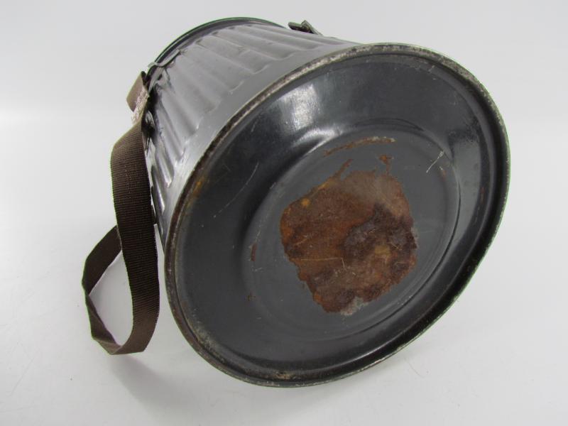 German Civilian Gasmask ( Volksgasmaske ) in Canister