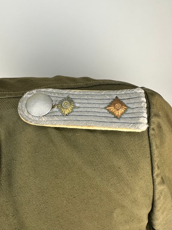 Orginal WW2 German "Heer" officer uniform Oberleutnant.