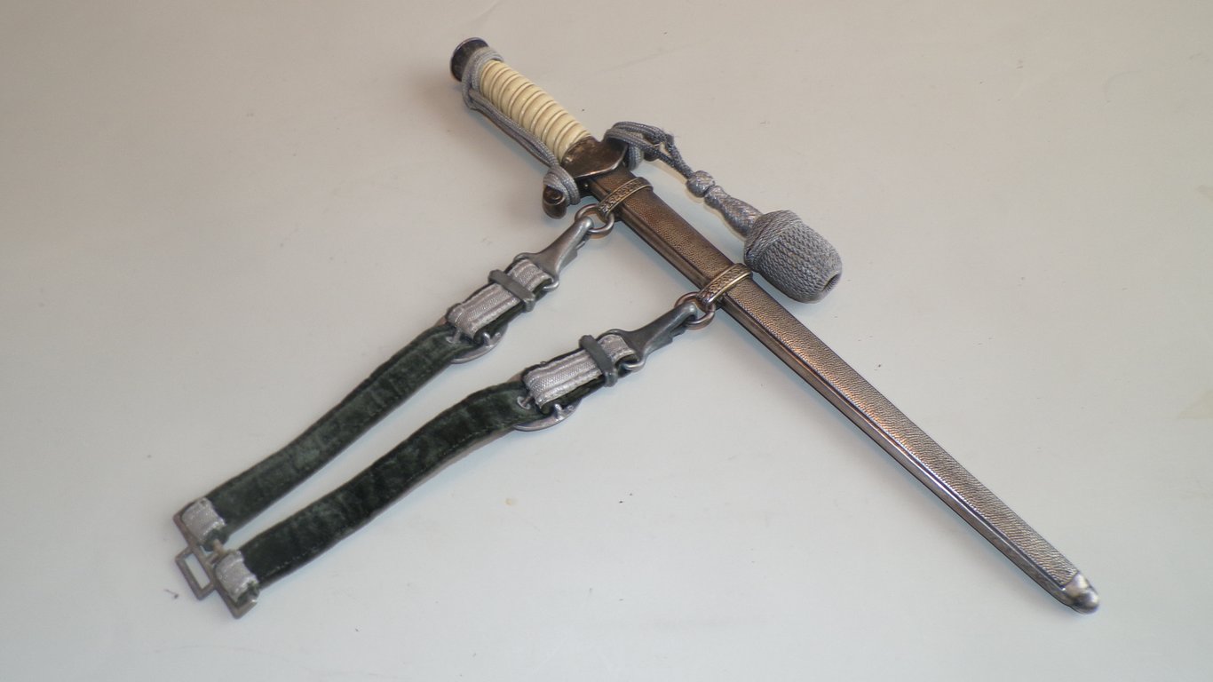 Early Heer Officer's Dagger by Carl Eickhorn