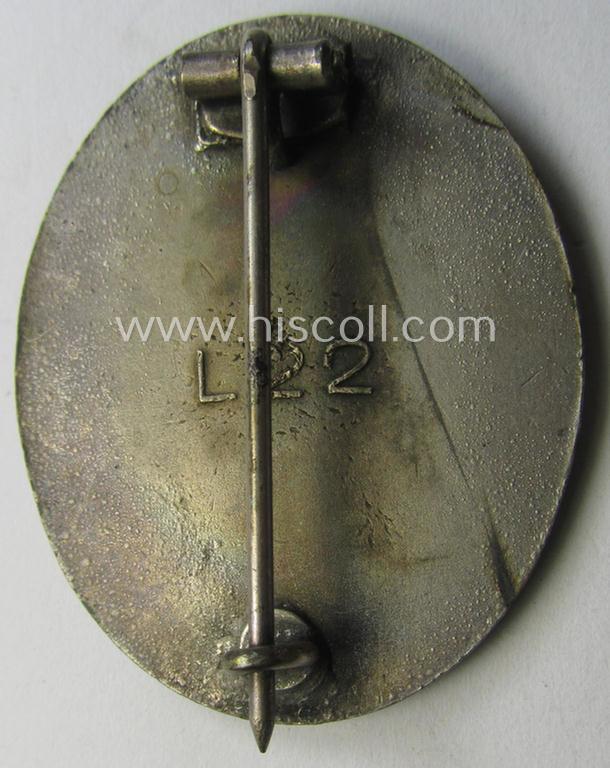 'Variant'-pattern, silver-class wound-badge (or: 'Verwundeten Abzeichen in Silber') being a maker- (ie. 'L22'-) marked example by the: 'Glaser u. Söhne'-company