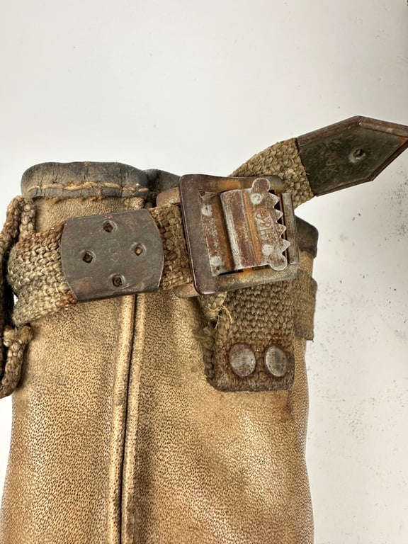WW2 7.5 cm cleaning Rod in Tan Bag