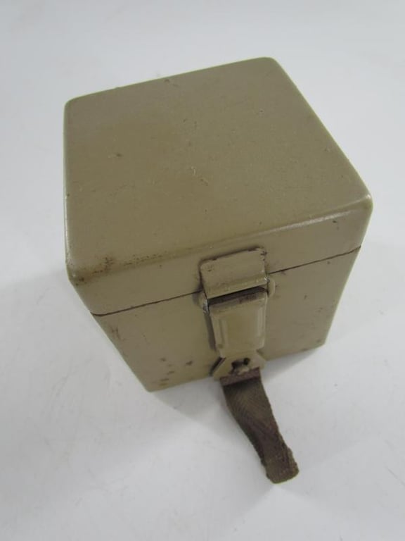 MG34/42 Tan Optical Sight Battery Box