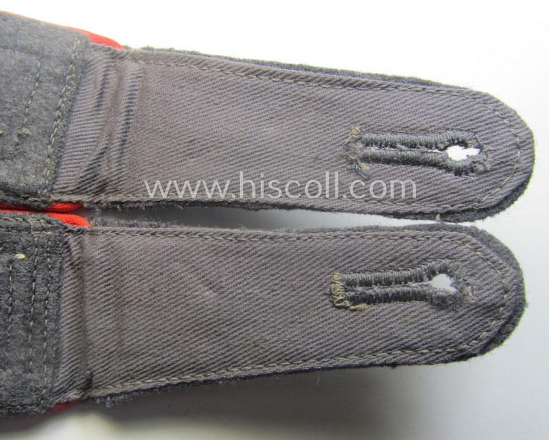 Pair of WH (Luftwaffe) NCO-type shoulderstraps as piped in the bright-red branchcolour as was intended for a: 'Feldwebel o. Wachtmeister der Flak-Artillerie-Trpn.'