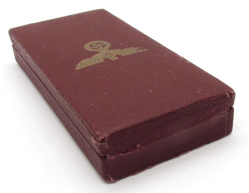 Cased '1 Oktober 1938' Medal ( Deschler )