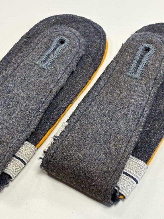 LW NCO Shoulder Boards (Unterfeldwebel)