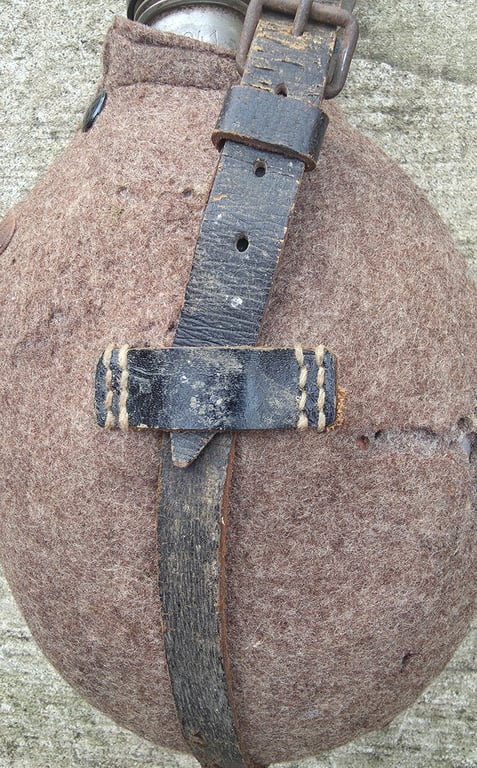 WW2 Heer Water bottle and cover
