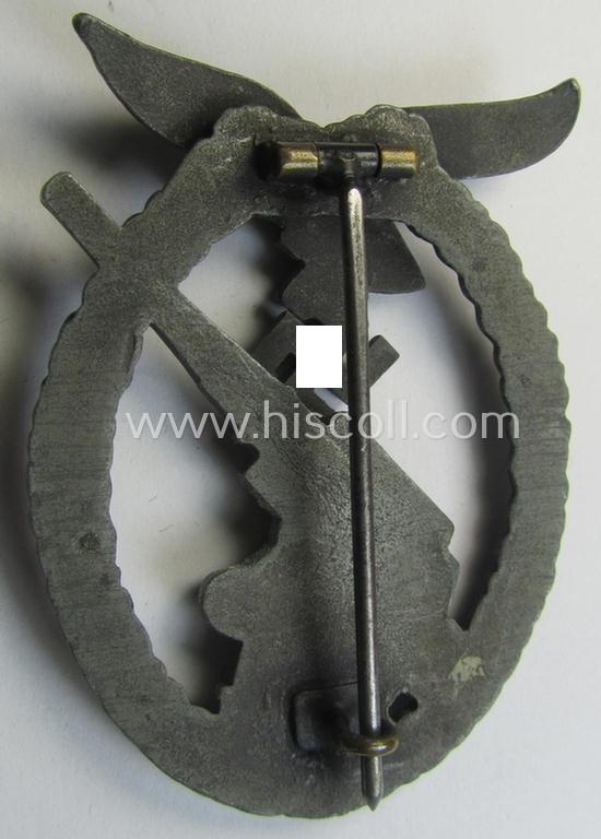 Later-war period- and/or: zinc- (ie. 'Feinzink'-) based- example of a non-maker-marked-, WH (Luftwaffe) 'Flakkampfabzeichen' (or: airforce anti-aircraft badge), as was produced by the desirable: 'Wilhelm Deumer'-company