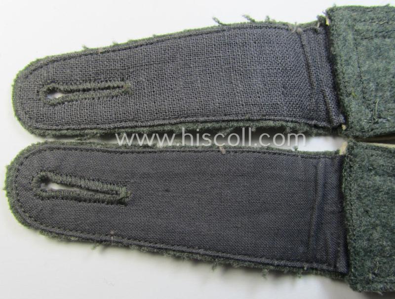 Pair of WH (Heeres), early- (ie. mid-) war-period- (ie. 'M40- o. M43'-) pattern NCO-type shoulderstraps as piped in the white-coloured branchcolour as was intended for an: 'Uffz. eines Infanterie-Regiments'