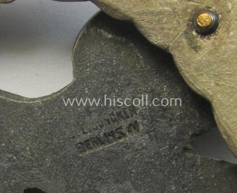 WH (Luftwaffe) 'Flugzeug-Beobachter-Abzeichen' (ie. observers'-war-badge) being a neatly maker- (ie. 'C.E. Juncker'-) marked and/or: 'Buntmetall'- (ie. 'Tombak'-) based example (of the desirable 'J1-pattern'!)