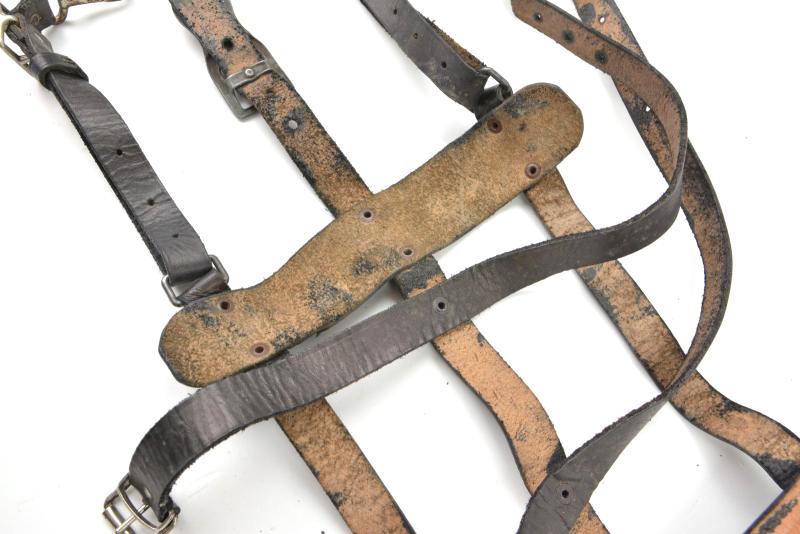 German Paramilitary Assault Frame & Messtin