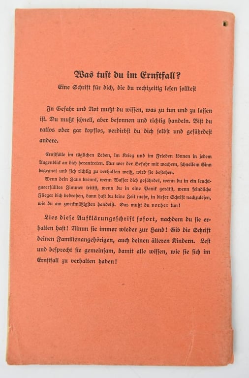 German Third Reich Period Booklet 'Was tue ich im Ernstfall?'