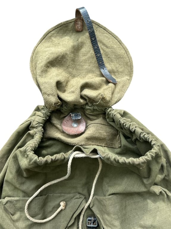 WH/SS Rucksack/Backpack in Unissued Condition