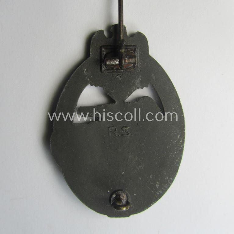 'Panzerkampfabzeichen in Bronze', being a maker- (ie. 'RS'-) marked version as executed in zinc- (ie. 'Feinzink'-) being a so-called: 'Thin Maker Mark'-variant as was produced by the: 'Rudolf Souval'-company