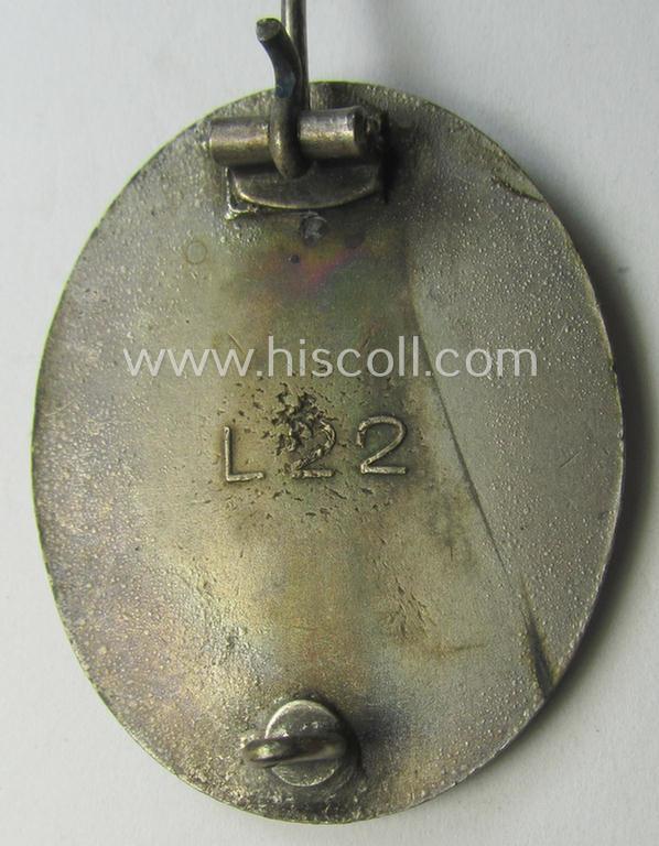 'Variant'-pattern, silver-class wound-badge (or: 'Verwundeten Abzeichen in Silber') being a maker- (ie. 'L22'-) marked example by the: 'Glaser u. Söhne'-company