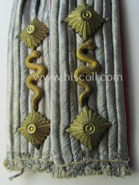 Pair of WH (Heeres) 'cyphered', officers'-type shoulderboards as piped in the darker-pink- (or: 'karmesinroter'-) coloured branchcolour: 'Hauptmann einer Veterinär-Abts.'